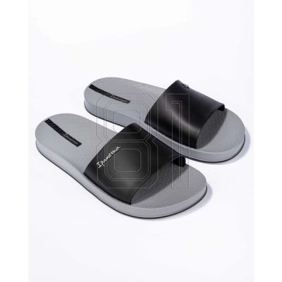 3. Ipanema Slide M 82832BC572 Flip-Flops