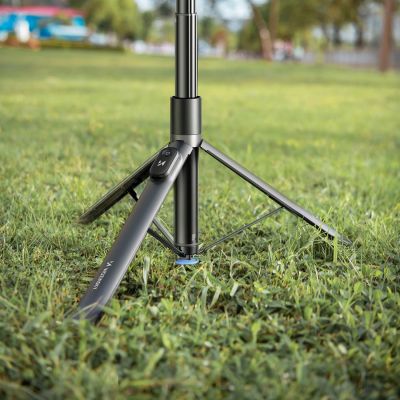 19. Selfie stick Wozinsky WRZP1 with automatically extendable legs, tripod function, 1.7m - black