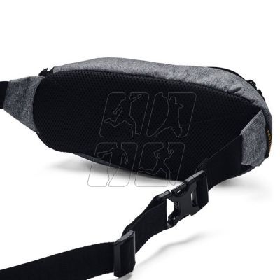 2. Under Armor Flex Waist Bag 1364 190 012