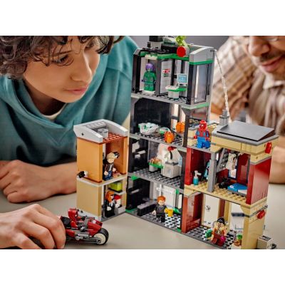 11. LEGO Marvel Super Heroes 76324 Spider-Man and Oscorp