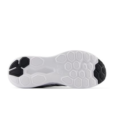 9. New Balance M M411RY3 running shoes
