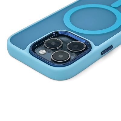 3. Magnetic Collection MagSafe case for iPhone 16 Pro Max - light blue