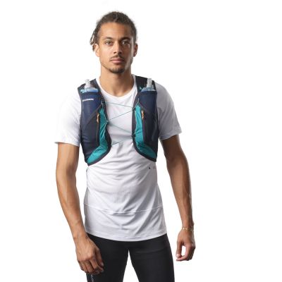 3. Salomon Active Skin 12 Set backpack C21777