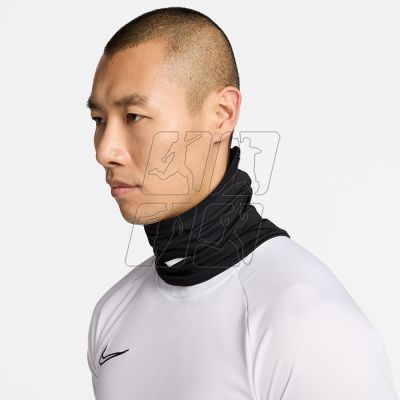 5. Nike Academy Neck Warmer HF0787-010