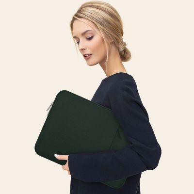 8. Tech-Protect Sleevy Laptop 15-16 case - green