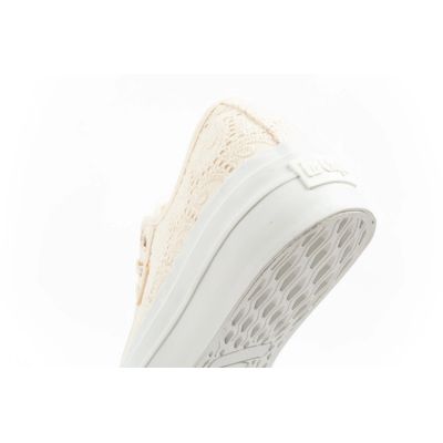 7. Lee Cooper women's lace sneakers beige platform