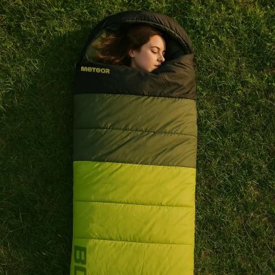 14. Meteor Bombay Sleeping Bag L 17371