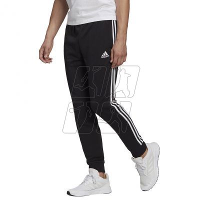 2. Adidas Essentials Tapered Cuff 3 Stripes M GK8831