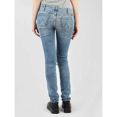 3. Wrangler Best Blue Low Waist Courtney W23SX7850