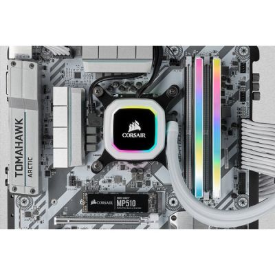 4. Memory Corsair Vengeance RGB Pro CMH16GX4M2E3200C16W 16GB 2x8GB DDR4 3200MHz