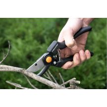 Fiskars 111960 Bypass Garden Shears Black