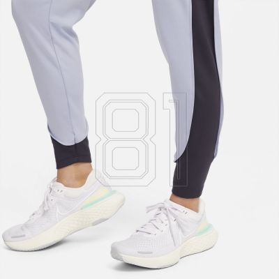12. Nike Therma-FIT Essential Pants W DD6472-519