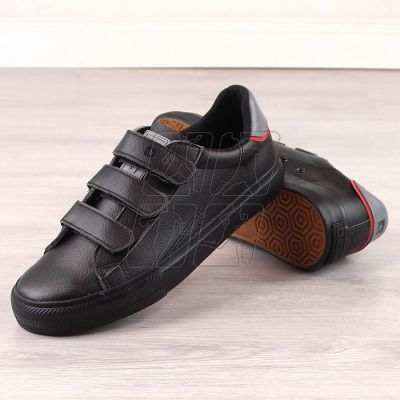 8. Sneakers made of ecological leather with Velcro Big Star W INT1843B black