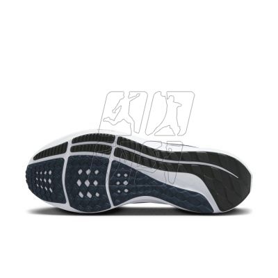 5. Nike Pegasus 40 M DV3853-400 shoes