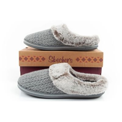 10. Skechers Cozy Campfire women's slippers, fashionable insulated slippers
