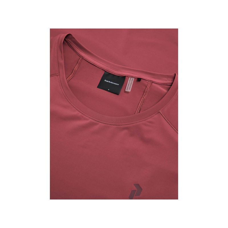 4. PEAK PERFORMANCE M Repel T-Shirt red