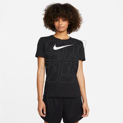 4. Nike DF Swoosh W T-shirt FD2884-010