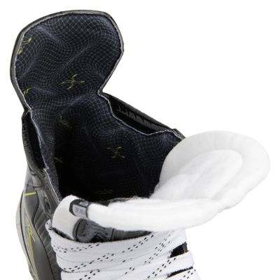 7. Bauer Vapor Fly40 Intermediate Inline Hockey Skates