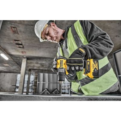 5. DEWALT DCD800P2T-QW 18V 2X5.0AH BL TSTAK DRILL-DRIVER