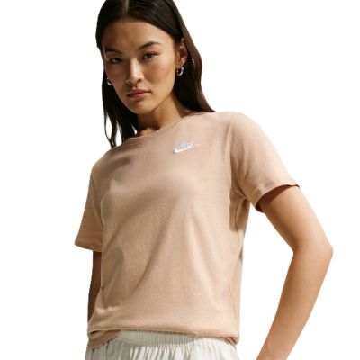3. Nike Sportswear Club Essentials Women's T-Shirt DX7902-286