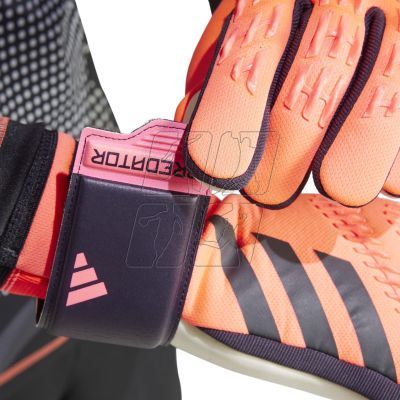 2. Adidas Predator League Gloves IX3859