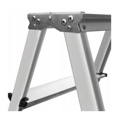 4. AWTOOLS Stepladder 8 steps 125 kg