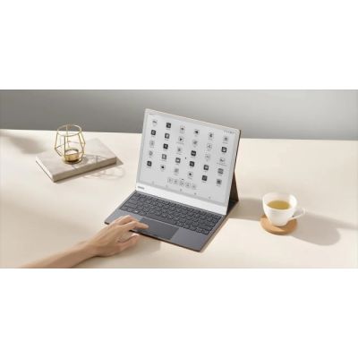 6. Onyx Note Max/Tab XC brown magnetic case with keyboard