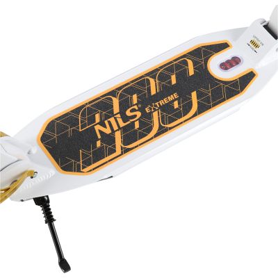 9. HM209T WHITE-GOLD SCOOTER WITH DISC BRAKE NILS EXTREME