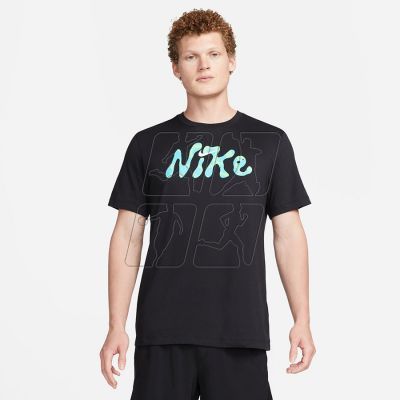 5. Nike DF M T-shirt FJ2367-010