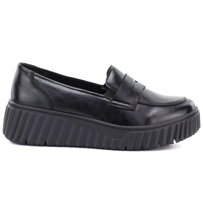 2. Black leather wedge moccasin shoes Vinceza 133135