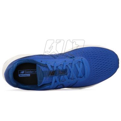 3. New Balance M M520EB8 running shoes