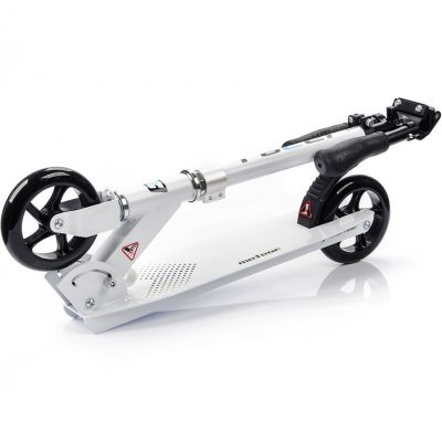 3. Meteor Racer 22766 Scooter