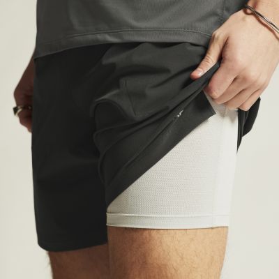 12. Craft Adv Essence 2-in-1 Shorts 2 M 92800659862