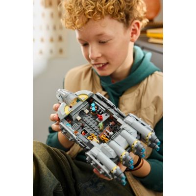 10. LEGO Star Wars 75445 - Anzellan Starship