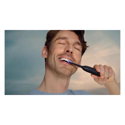 13. PHILIPS HX7421/01 toothbrush