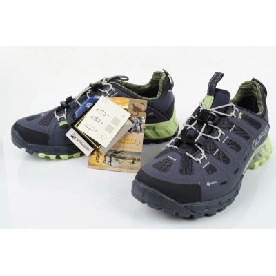 29. Aku Selvatica GTX W 679428 trekking shoes