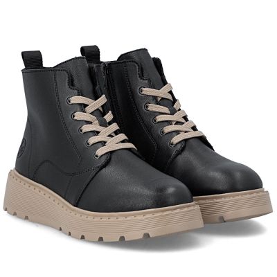 4. Women's leather ankle boots on a black platform Rieker 70405-01
