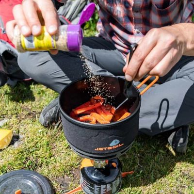 8. Jetboil 1.5L Ceramic Cook Pot