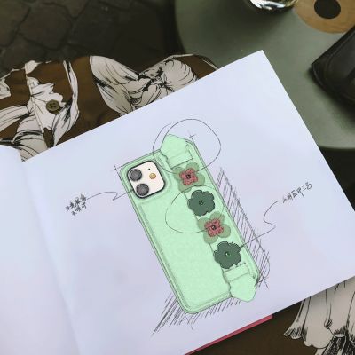 6. Kingxbar Sweet Series case decorated with original Swarovski crystals iPhone 12 Pro / iPhone 12 green