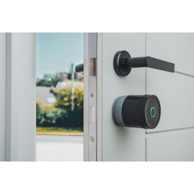 41. Yale Linus Smart Lock L2 Lite Silver Smart Door Lock