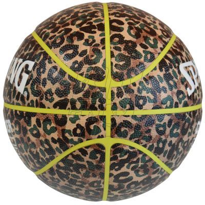 3. Spalding Commander In / Out Ball 76936Z basketball