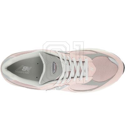 10. New Balance M2002RFC sports shoes