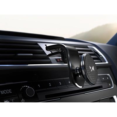 11. Wozinsky Magnetic Car Grille Mount 360 Black (WMH-03)