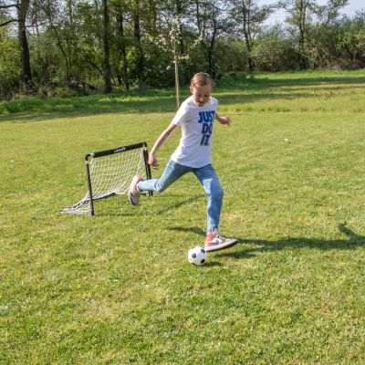 9. VIRTUFIT CHILDREN'S SOCCER GOAL SET WITH 2 BALLS AND PUMP - SOCCER GOALS - 92