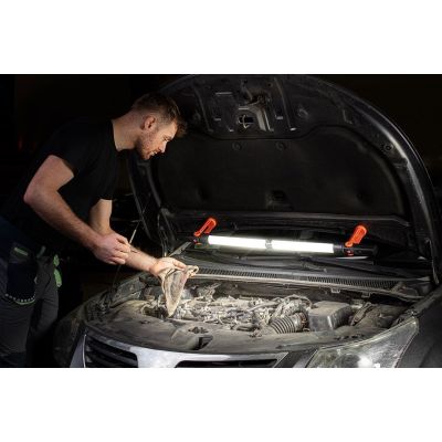 3. NEO tools 99-047 flashlight