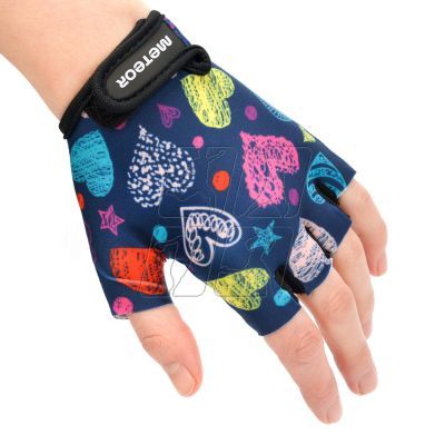 58. Cycling gloves Meteor Jr 26172-26174