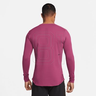 8. T-shirt Nike Dri-FIT Adv APS M DR1899-653