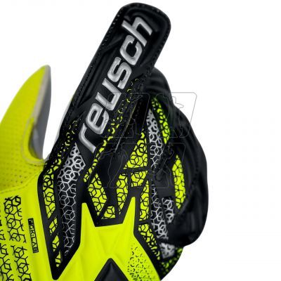 6. Reusch Attrakt Solid Jr 5572515 2014 Goalkeeper Gloves