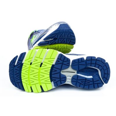 19. New Balance W W860GP6-D Running Shoes