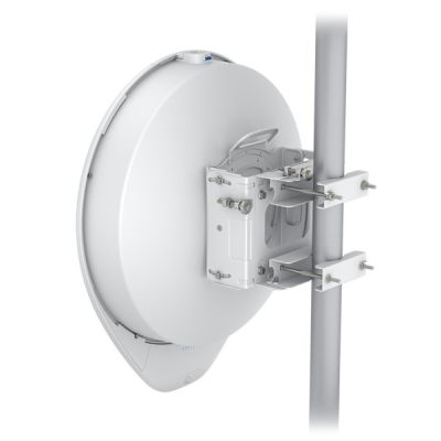 8. Ubiquiti AF60-XR-EU Radiolink 60GHz, 5.4Gbps, 15km, GPS, 10G SFP+